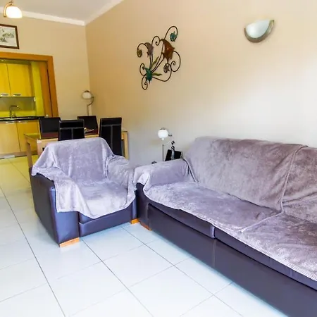 Apartment #141 Quinta Da Barracuda C02 Flat By Holidays