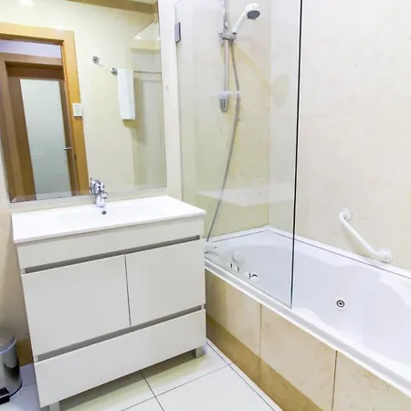 #141 Quinta Da Barracuda C02 Flat By Holidays * Albufeira